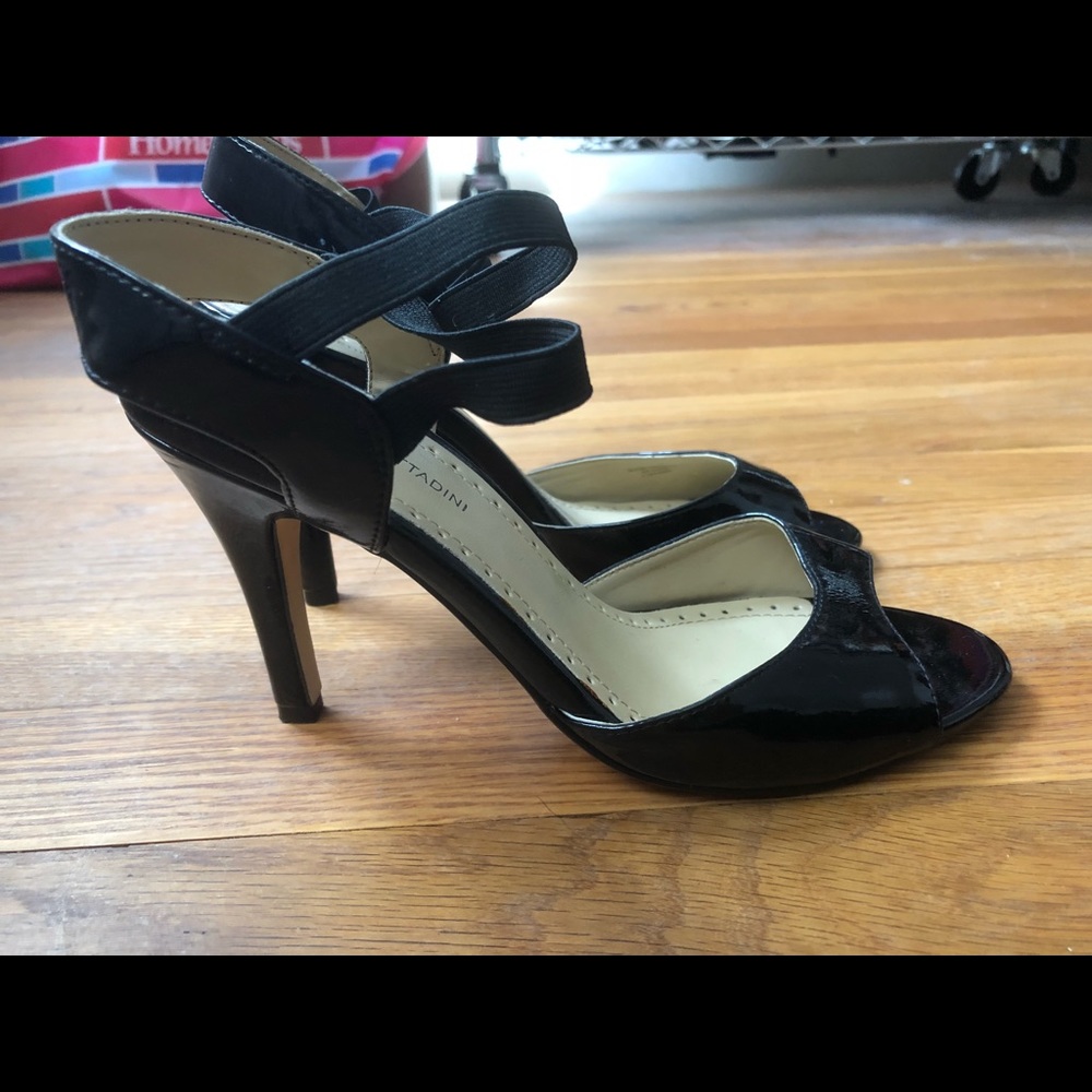 Size 7 Adrienne Vittadini Heeled Sandals